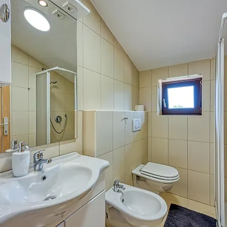 House Iris With Private Pool Vila Poreč