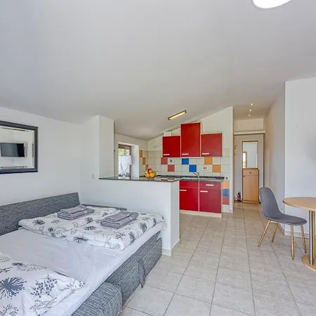 فيلة House Iris With Private Pool بوريتش