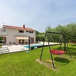 Vila House Iris With Private Pool