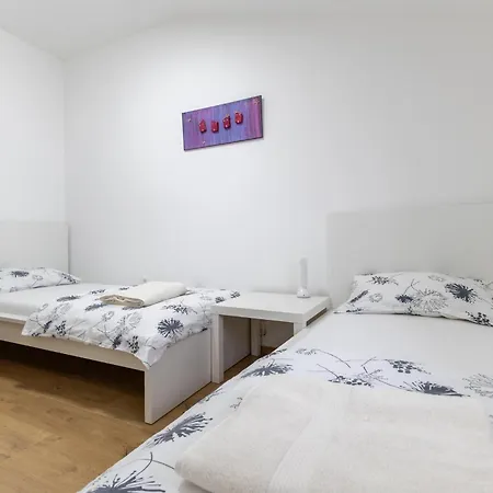 House Iris With Private Pool * Πόρετς