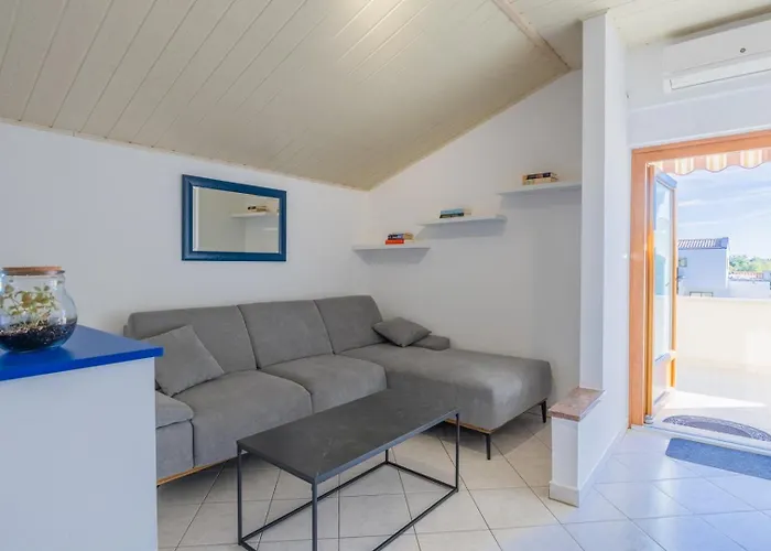 וילה House Iris With Private Pool