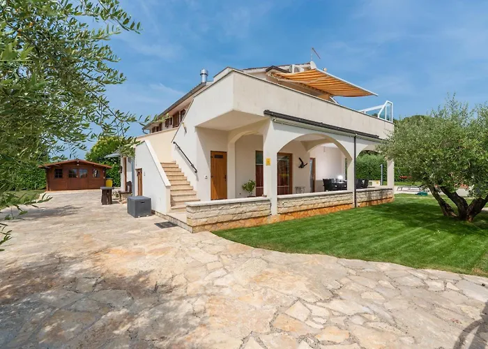 House Iris With Private Pool Villa