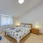 וילה House Iris With Private Pool