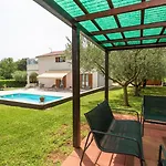 וילה House Iris With Private Pool